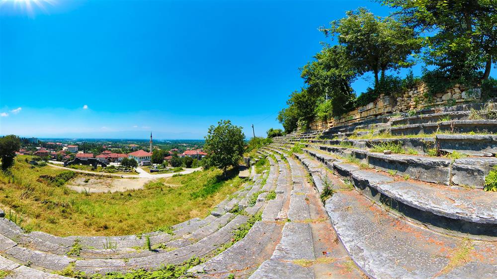 Düzce Konuralp Prusias ad Hypium Antik Tiyatrosu