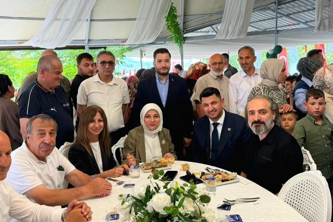 Yığılca Lzeet Şöleni  5 .jpg